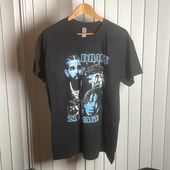 GILDAN printed shirt size Large - Picture 2 of 4